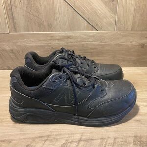 New Balance 928v3 Mens Size 11 Wide 4E Black Leather Sneakers MW928BK3 Rollbar